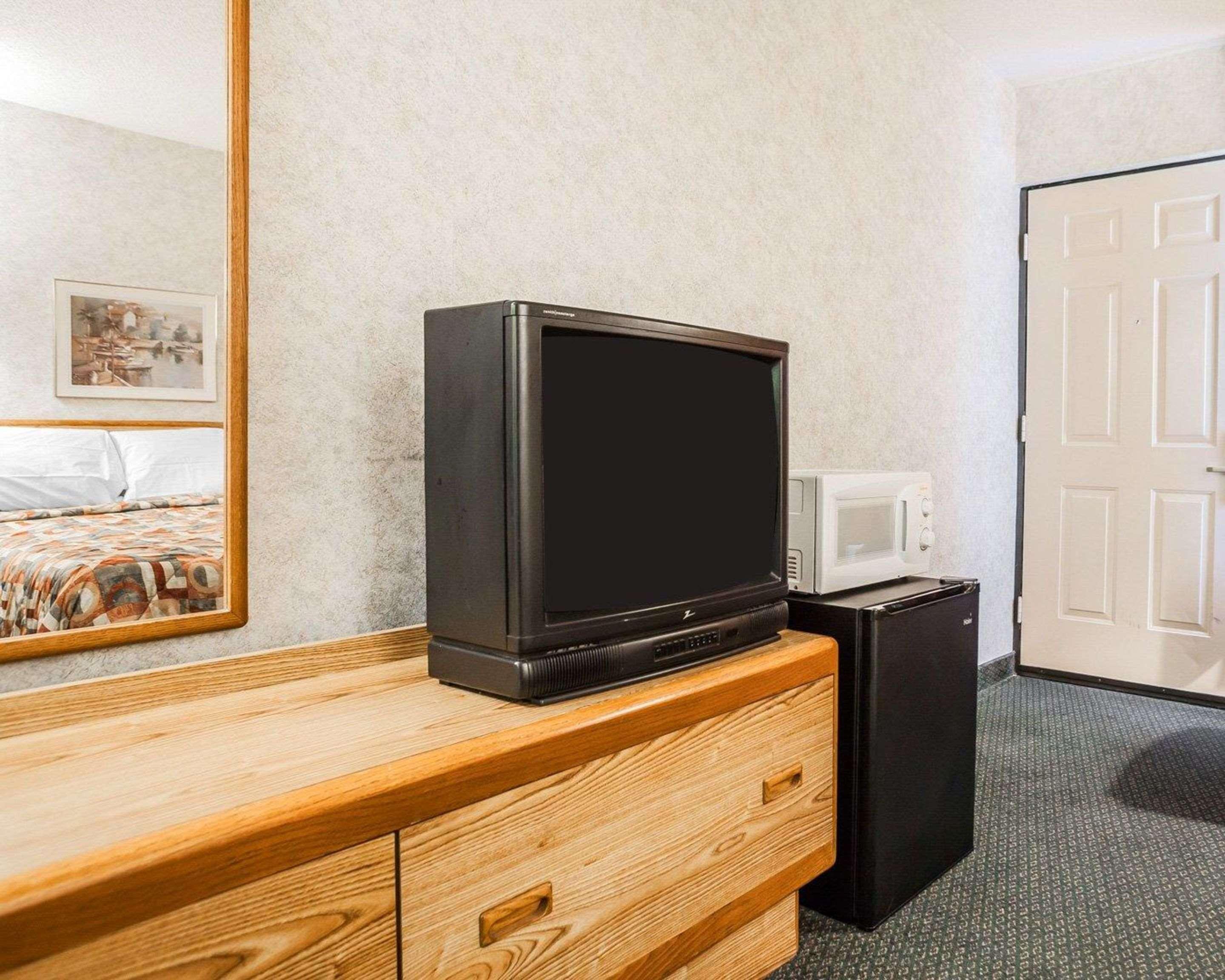 Econo Lodge Jefferson City Exteriör bild