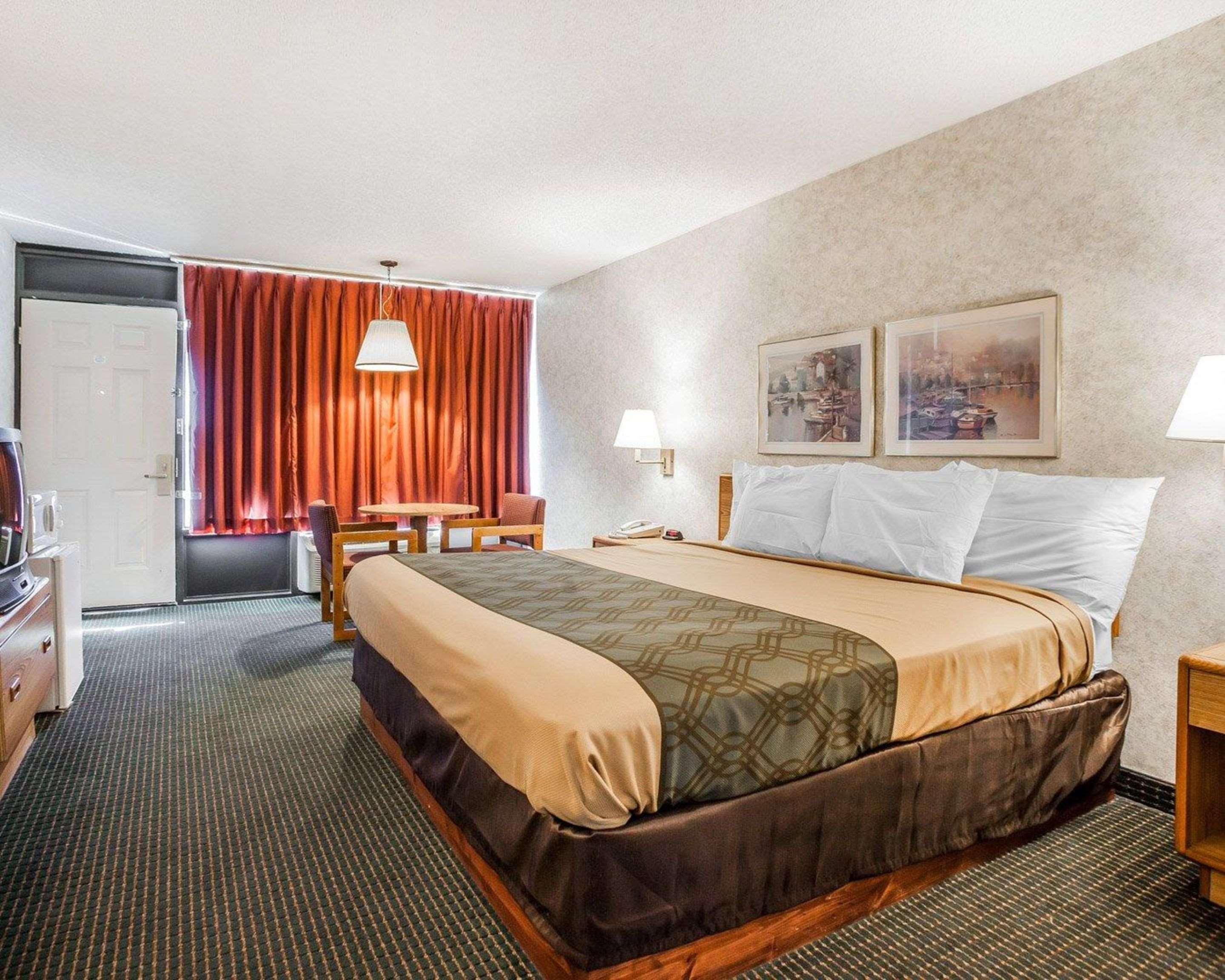 Econo Lodge Jefferson City Exteriör bild